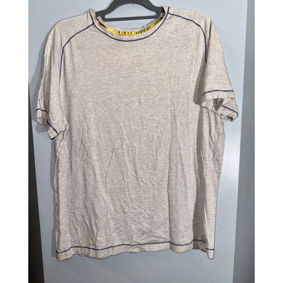 Robert Graham gray striped‎ tshirt.  Contrast blue stitching on all seams XL - Picture 1 of 7